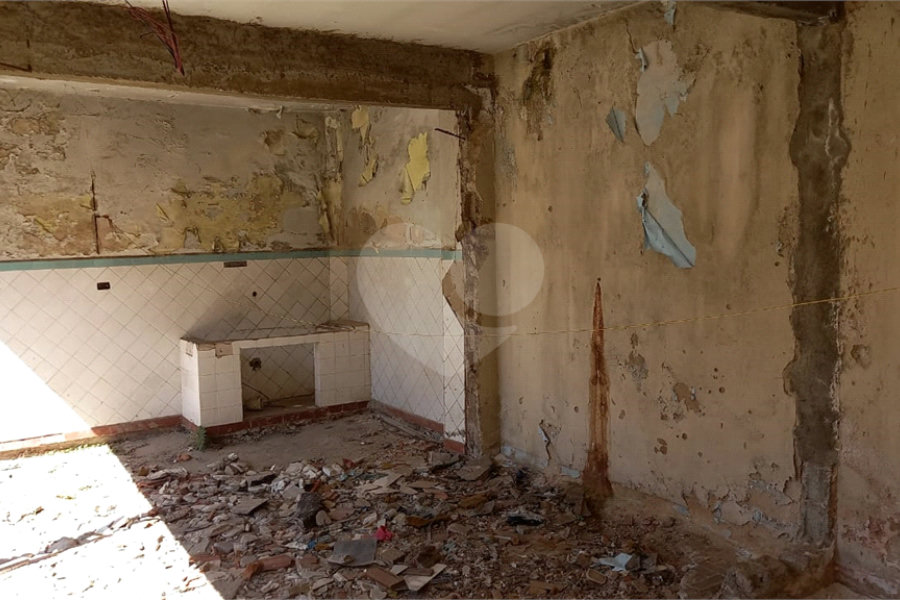 Terreno à venda com 8 quartos, sendo 2 suítes, em Santana, São Paulo, SP