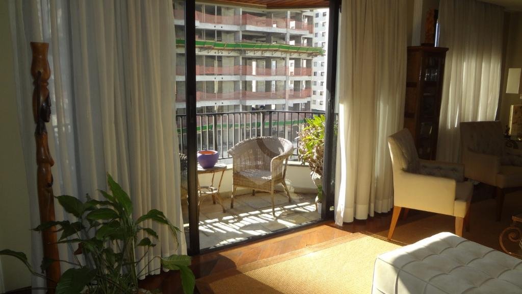 Apartamento à venda com 3 suítes em Vila Mascote, São Paulo, SP