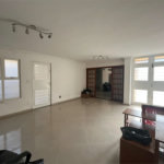 Sobrado à venda com 4 quartos, sendo 1 suíte, em Vila Cordeiro, São Paulo, SP