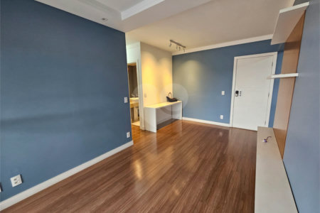 Apartamento à venda com 3 quartos, sendo 1 suíte,  em Vila Santa Catarina, São Paulo, SP