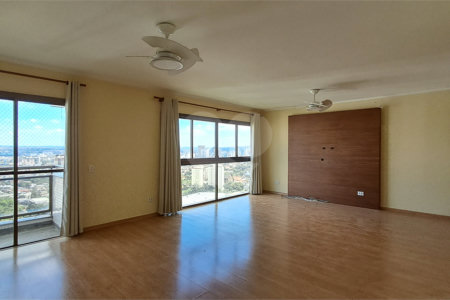 Apartamento à venda com 3 quartos, sendo 1 suíte,  em Alto da Boa Vista, São Paulo, SP