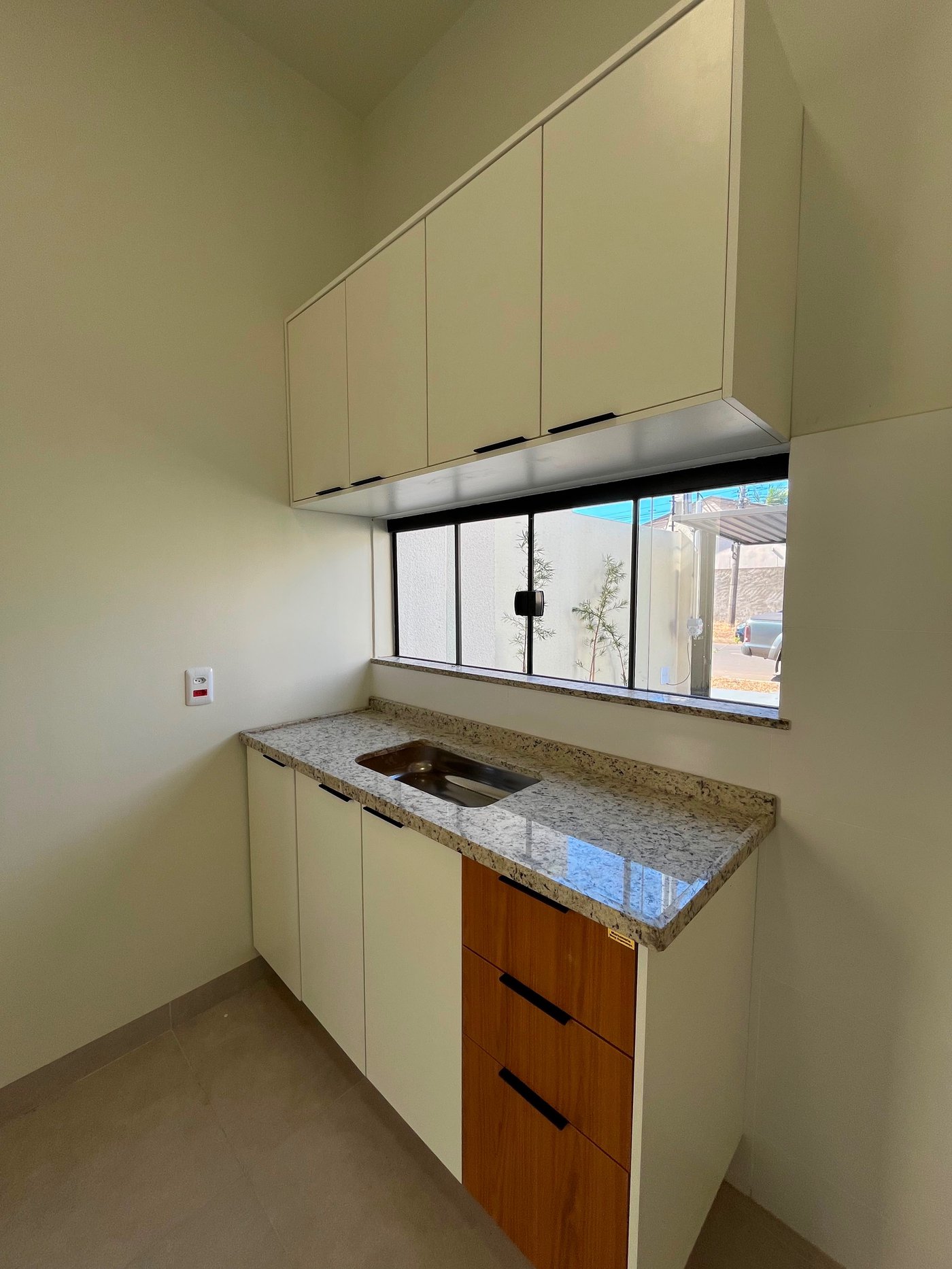 Casa à venda com 2 quartos, sendo 1 suíte,  em Vila Nova, Três Lagoas, MS