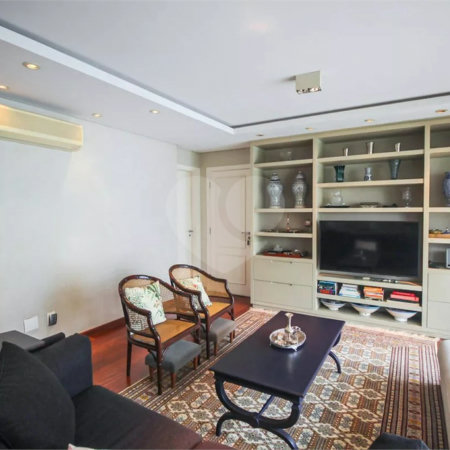 Apartamento à venda com 3 suítes em Real Parque, São Paulo, SP