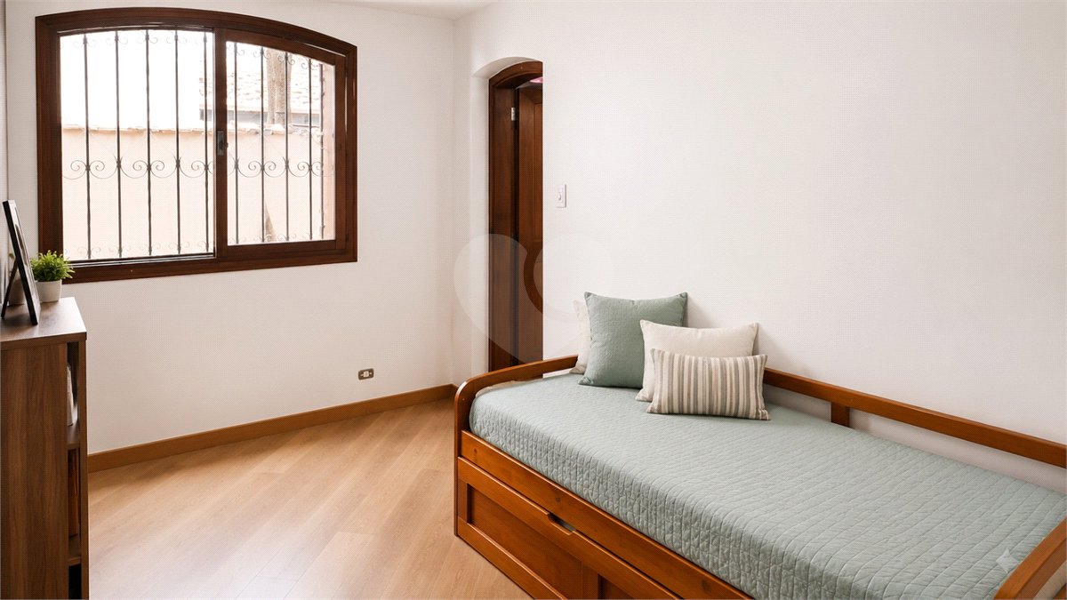 Casa à venda com 3 quartos, sendo 1 suíte, em Guarapiranga, São Paulo, SP