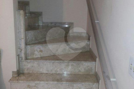 Sobrado à venda com 3 quartos, sendo 1 suíte,  em Granja Julieta, São Paulo, SP