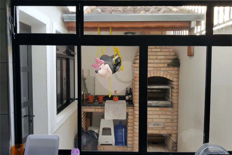 Casa à venda com 3 quartos, sendo 1 suíte, no condomínio Res Azaléias, São Paulo - SP