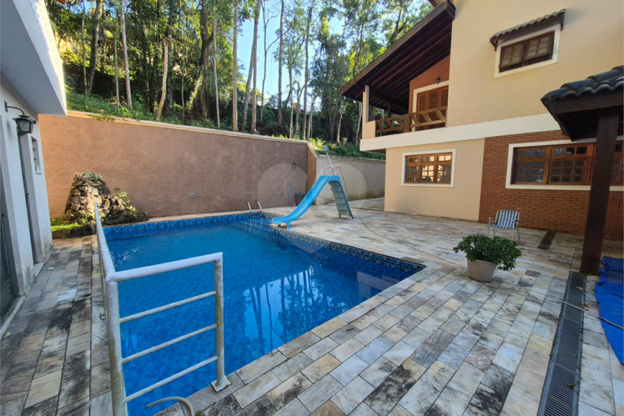 Casa à venda com 4 suítes no condomínio Alpes da Cantareira, Mairiporã - SP
