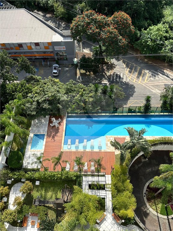 Apartamento à venda com 3 suítes em Vila Suzana, São Paulo, SP