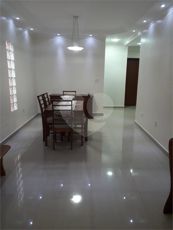 Casa Térrea à venda com 3 quartos, sendo 1 suíte,  em Vila Áurea, Poá, SP