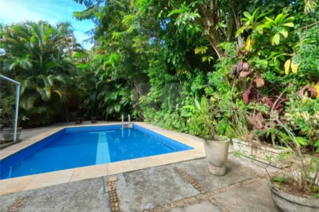 Casa à venda com 4 quartos, sendo 2 suítes,  em Jardim Botânico, Rio de Janeiro, RJ