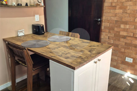 Sobrado à venda com 2 quartos em Vila Gumercindo, São Paulo, SP