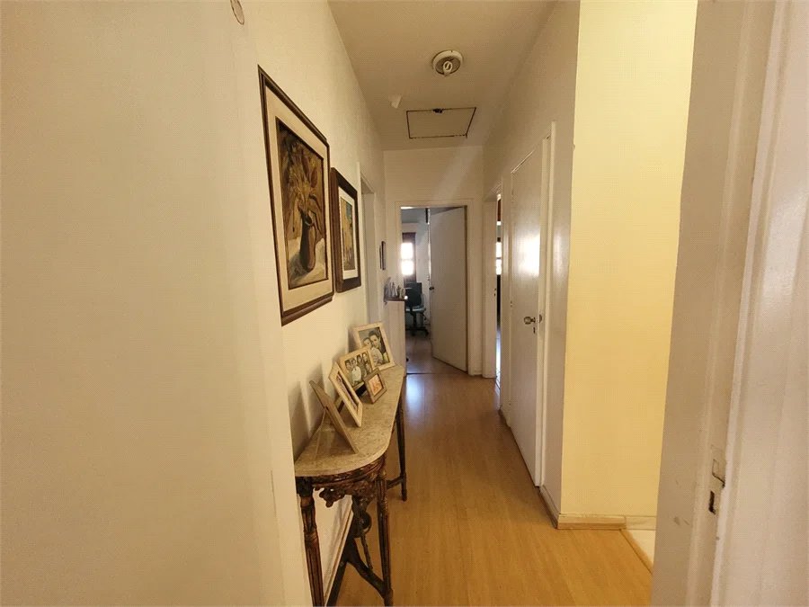 Sobrado à venda com 3 quartos, sendo 1 suíte, em Vila Hamburguesa, São Paulo, SP