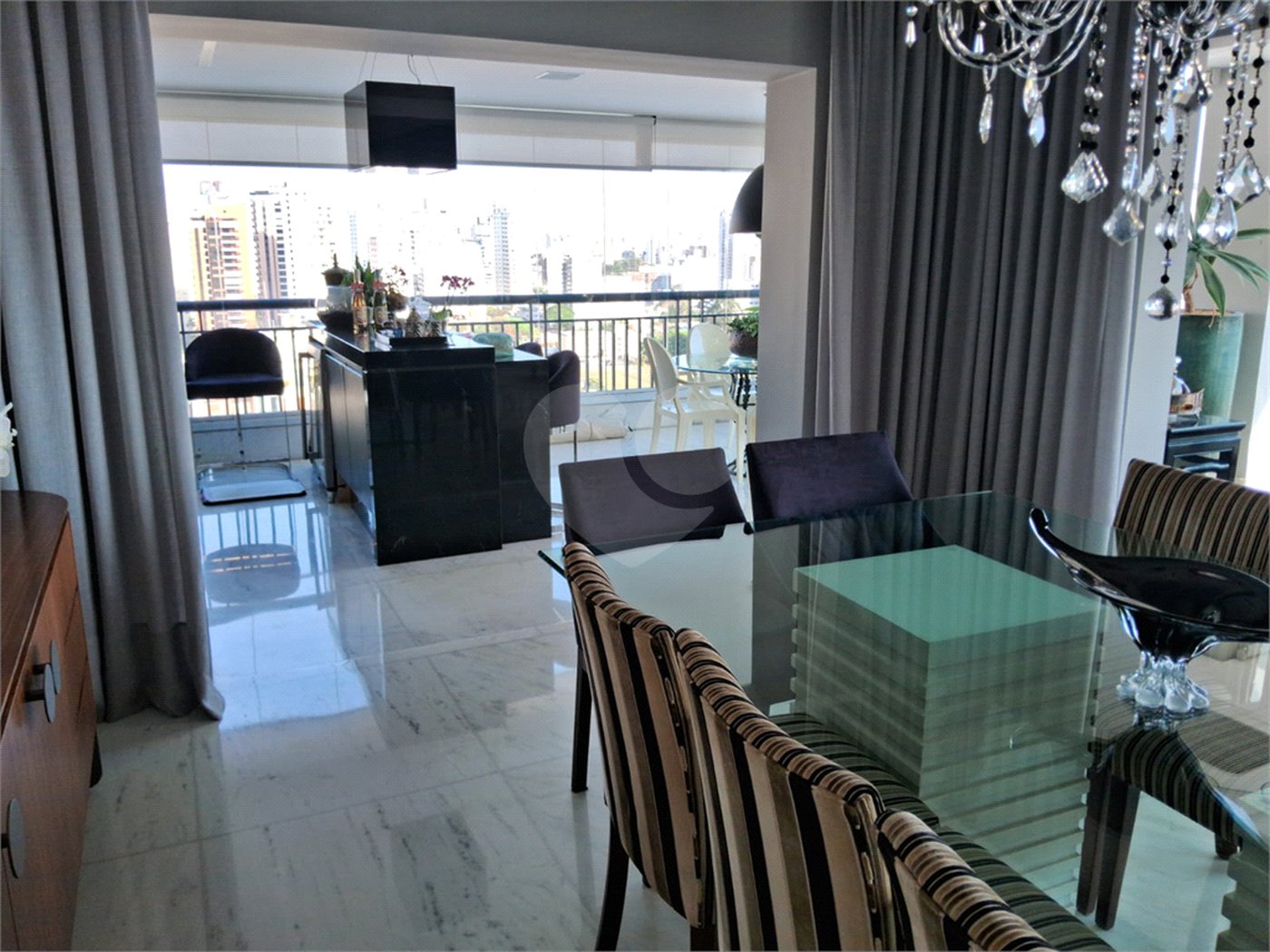 Apartamento à venda com 3 suítes em Vila Mariana, São Paulo, SP
