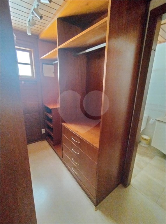 Casa à venda com 3 quartos, sendo 1 suíte, no condomínio Bosque de Greviléa, Vinhedo - SP