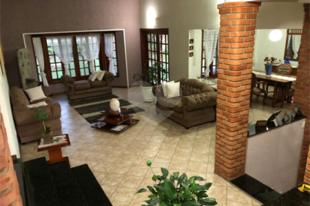 Casa à venda com 3 quartos, sendo 2 suítes, no condomínio Residencial Vivendas Piccolo Paese, Salto - SP