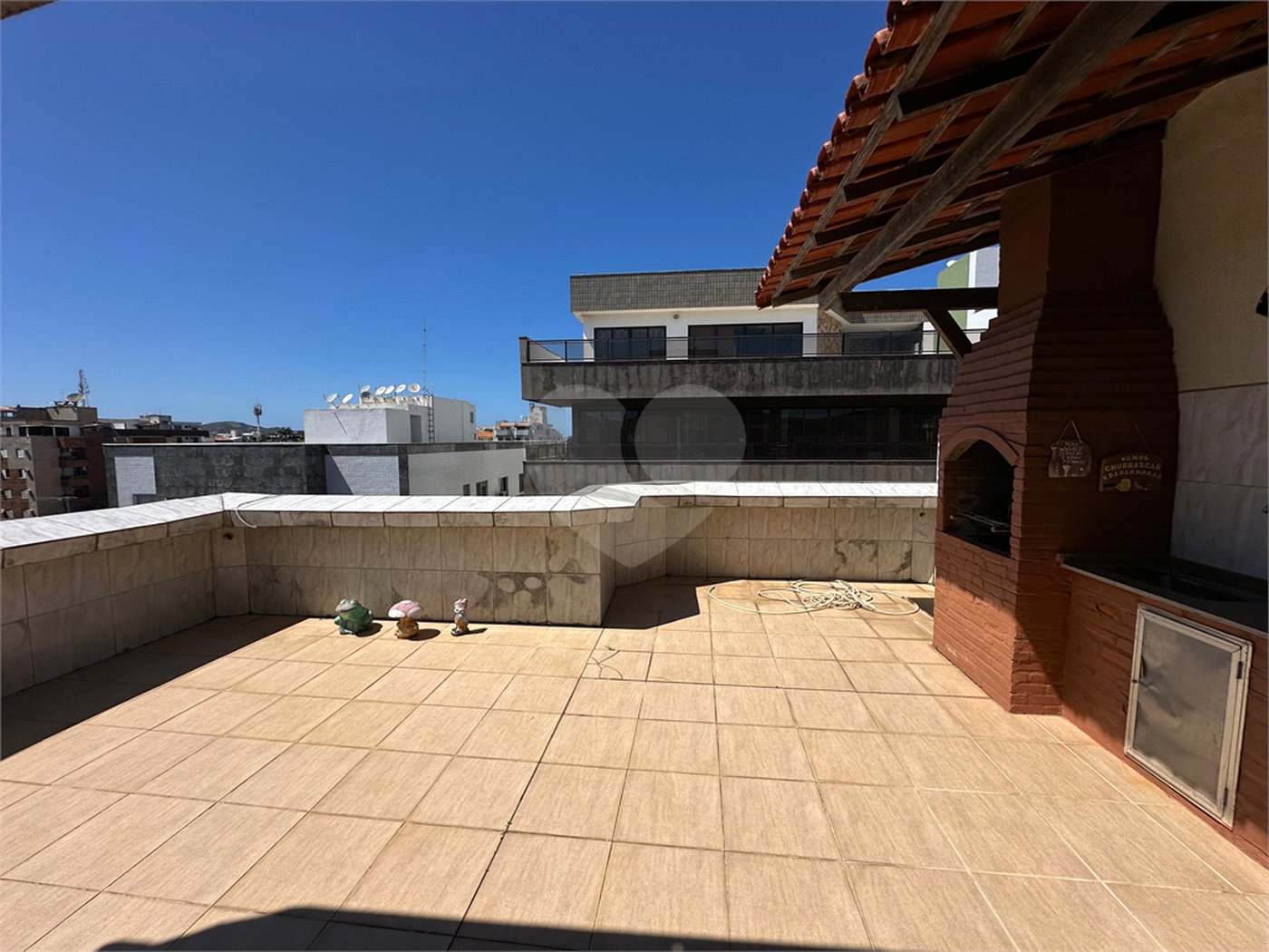 Cobertura à venda com 3 quartos, sendo 1 suíte, em Passagem, Cabo Frio, RJ