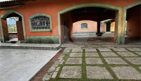 Casa à venda com 5 quartos, sendo 1 suíte,  em Portal das Acácias, Santana de Parnaíba, SP