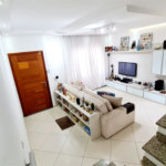 Sobrado à venda com 3 quartos, sendo 1 suíte,  em Jardim Leocádia, Sorocaba, SP