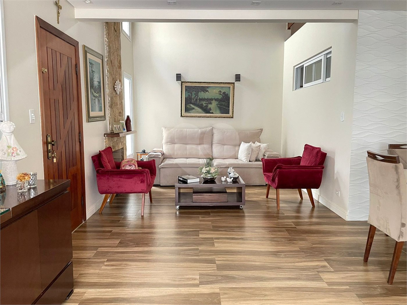 Casa à venda com 3 suítes em Jardim Itaperi, Atibaia, SP
