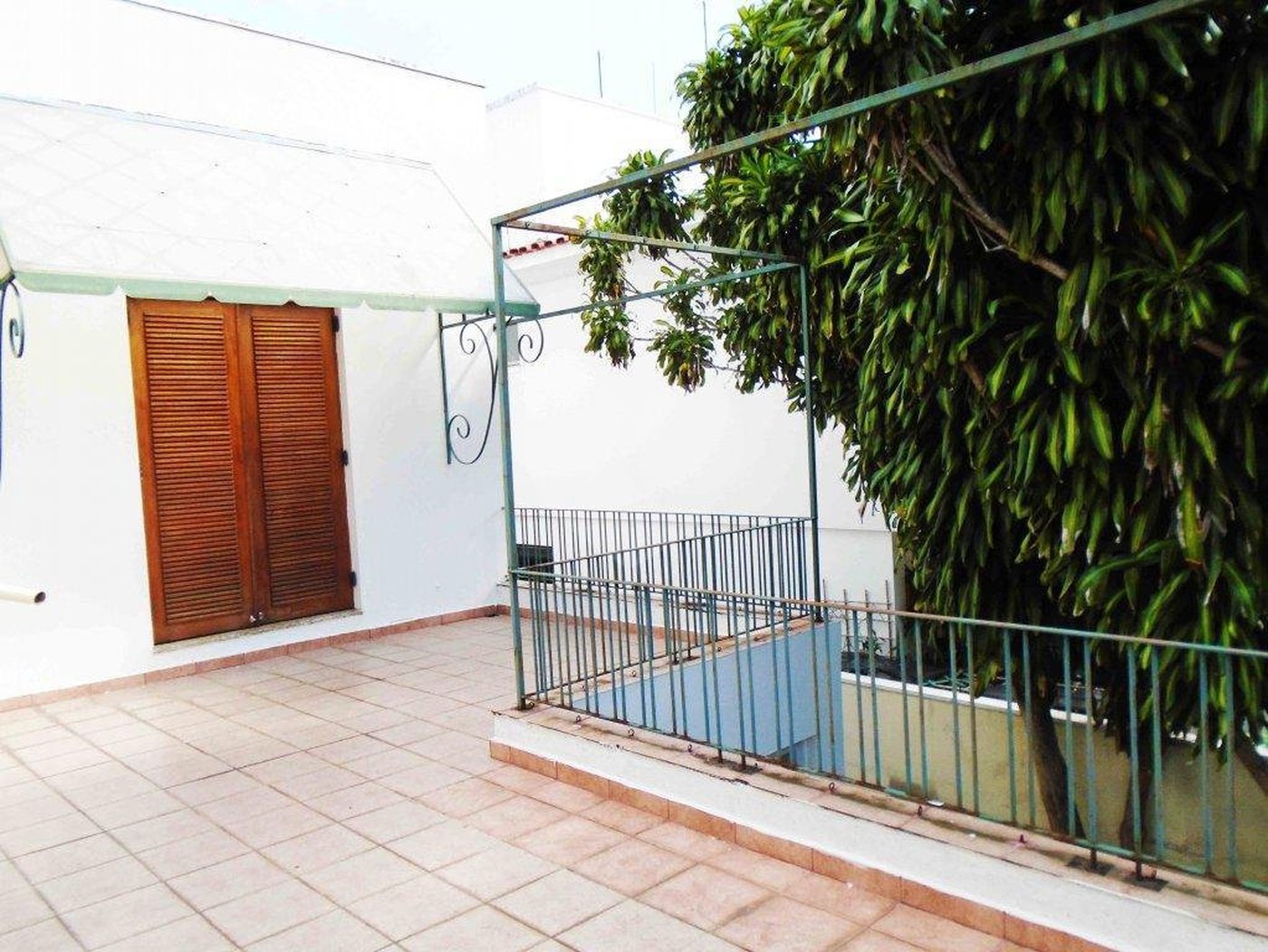 Sobrado à venda com 5 quartos, sendo 4 suítes, em Granja Julieta, São Paulo, SP