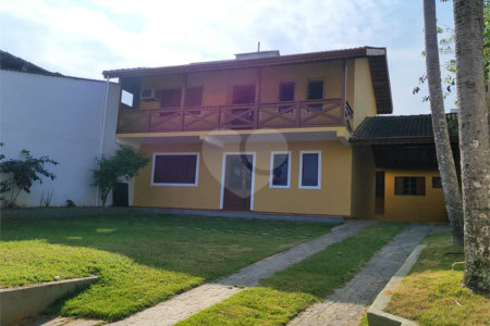 Casa à venda com 4 suítes em Jardim Paulista, Atibaia, SP