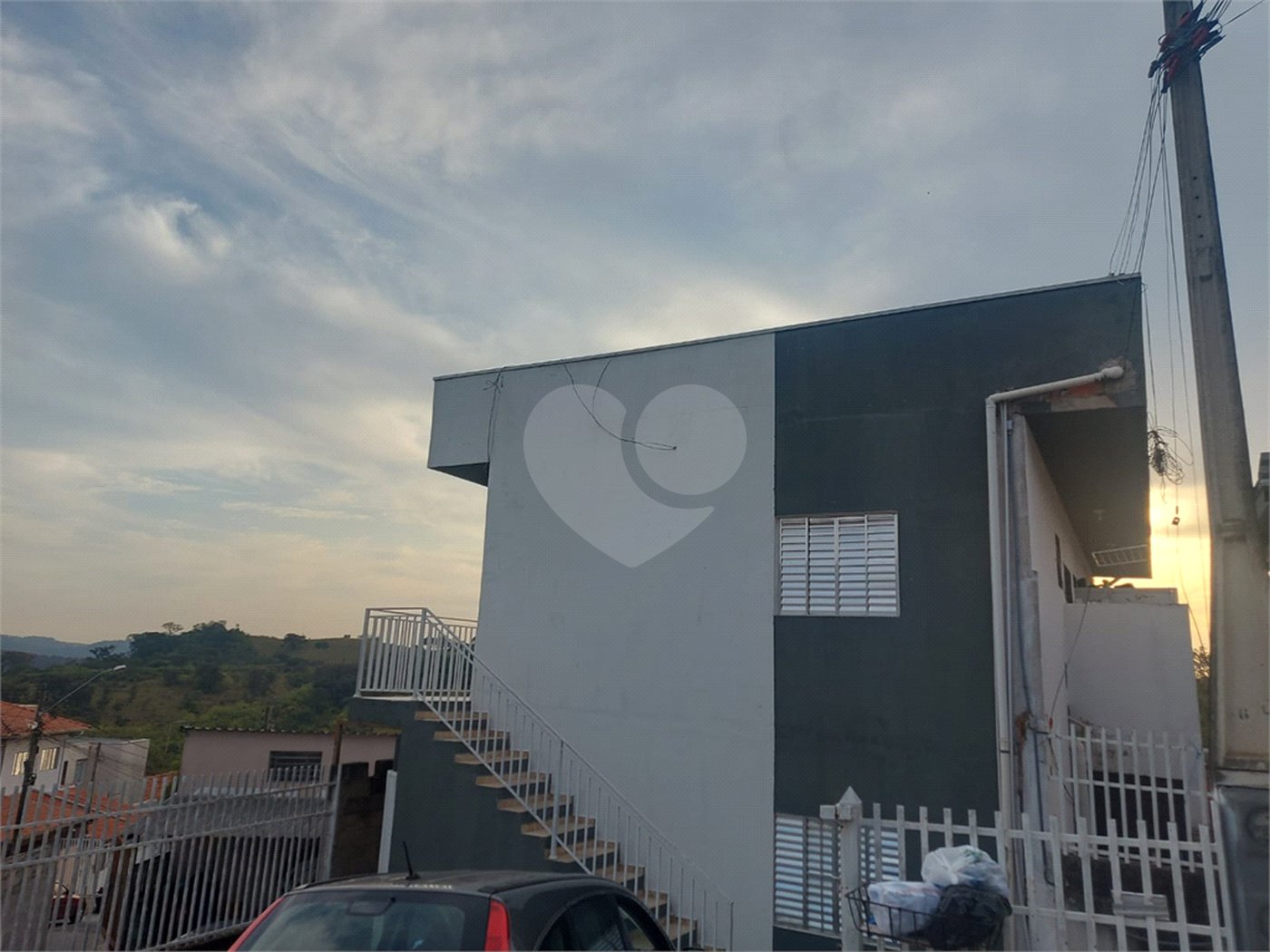 Sobrado à venda com 4 quartos em Capela, Vinhedo, SP