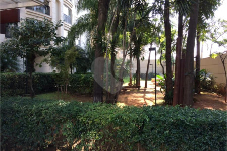 Apartamento à venda com 3 suítes em Campo Belo, São Paulo, SP