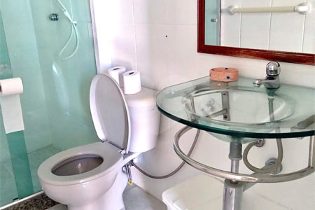 Casa em condomínio à venda com 2 quartos, sendo 1 suíte,  em Alto de Búzios, Armação dos Búzios, RJ