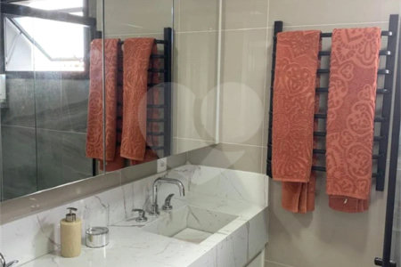 Cobertura à venda com 3 quartos, sendo 2 suítes,  em Mirandópolis, São Paulo, SP