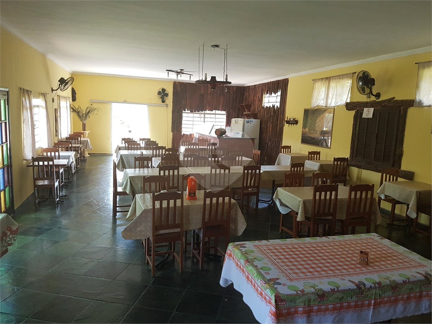 Hotel à venda com 14 quartos, sendo 13 suítes, em Rainha, Louveira, SP