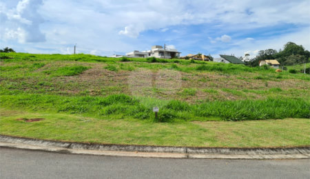 Terreno à venda no condomínio Residencial Campo de Toscana, Vinhedo - SP