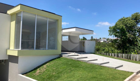 Casa à venda com 3 quartos, sendo 1 suíte,  no condomínio Monterey Ville, Mogi das Cruzes - SP