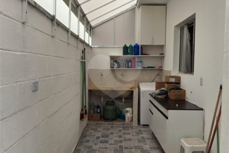 Casa à venda com 2 quartos no condomínio Residencial Cristal Lll, Mogi das Cruzes - SP