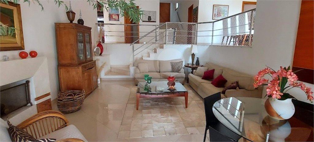 Casa à venda com 4 suítes no condomínio Osato, Atibaia - SP