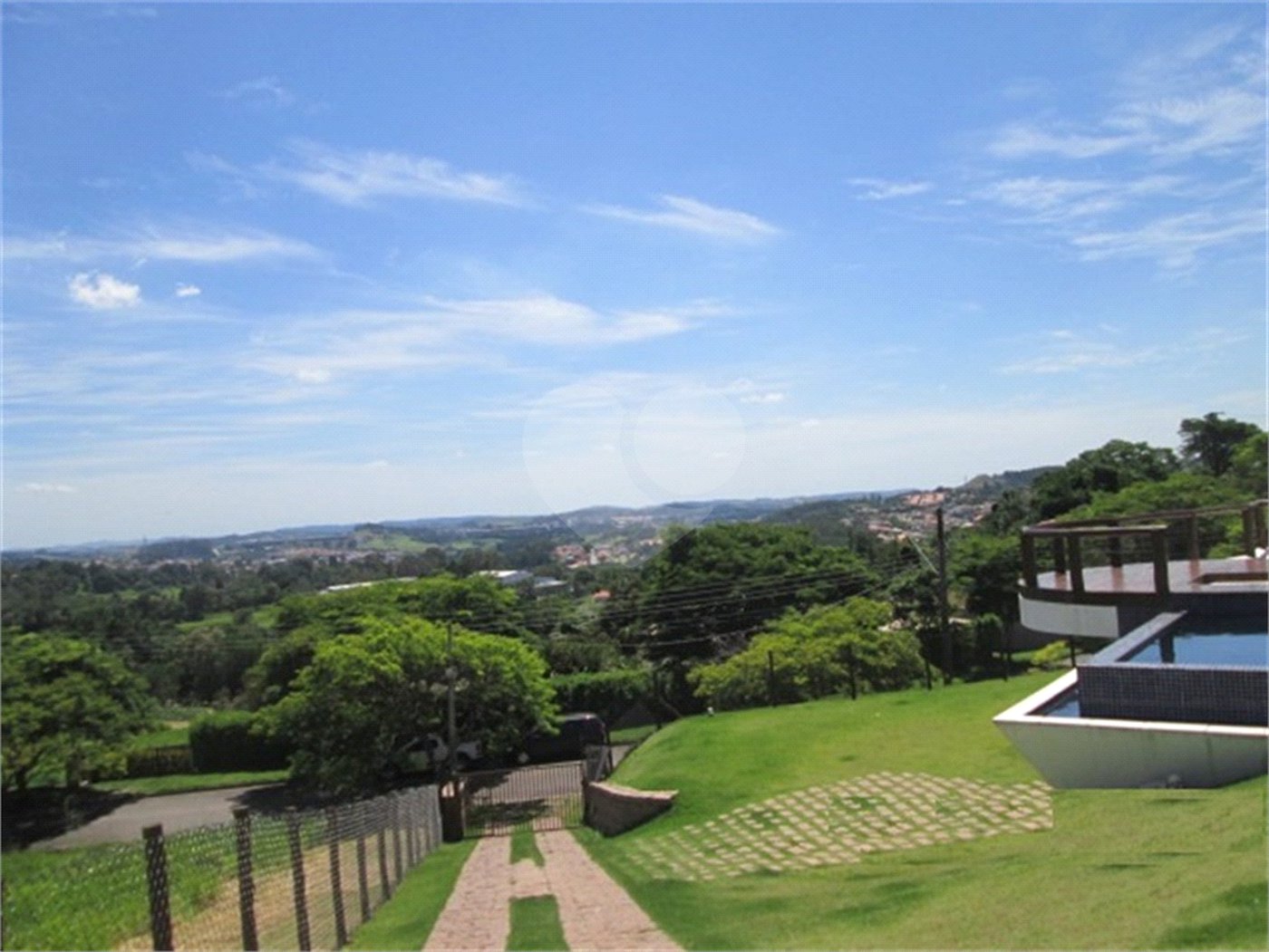 Casa à venda com 6 suítes no condomínio Jardim Primavera, Louveira - SP