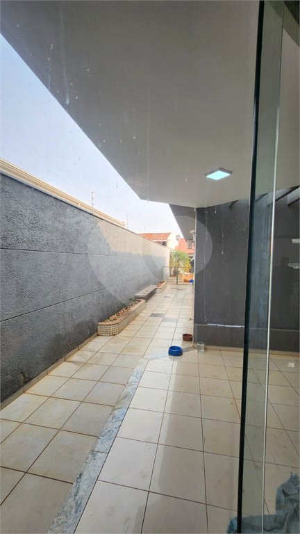Casa à venda com 3 quartos, sendo 1 suíte, em Vila Harmonia, Araraquara, SP
