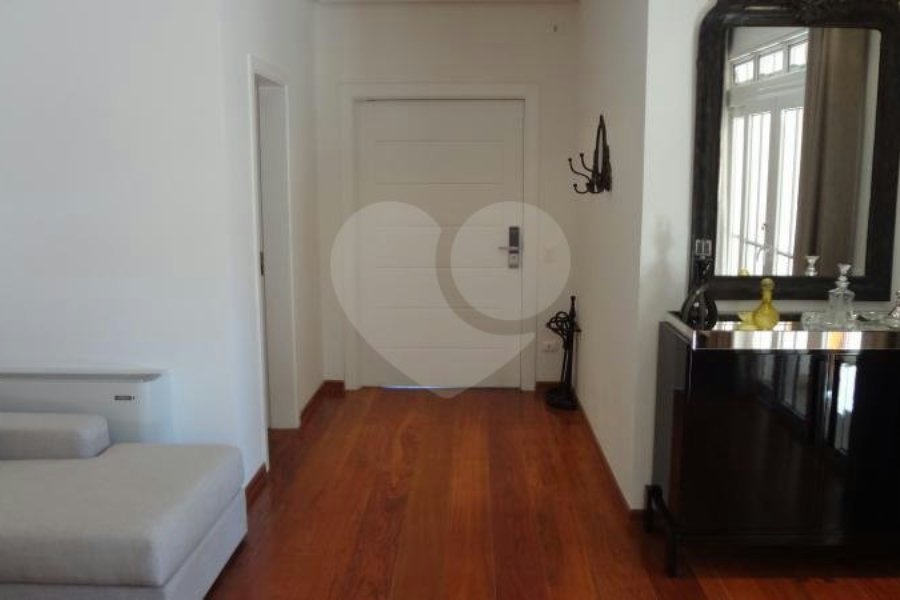 Duplex à venda com 6 suítes no Centro, Campos do Jordão, SP