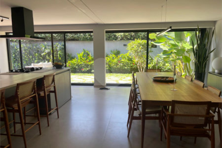 Casa à venda com 3 suítes no condomínio Reserva 8, São Paulo - SP