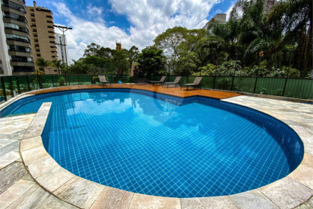 Apartamento à venda com 4 suítes em Vila Suzana, São Paulo, SP