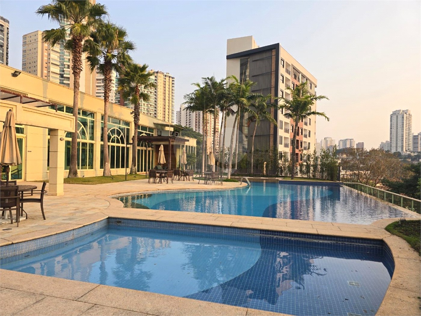 Apartamento à venda com 4 suítes em Santana, São Paulo, SP
