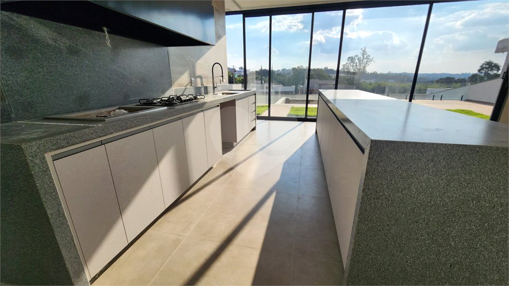 Casa à venda com 3 suítes no condomínio Santa Isabel I, Louveira - SP