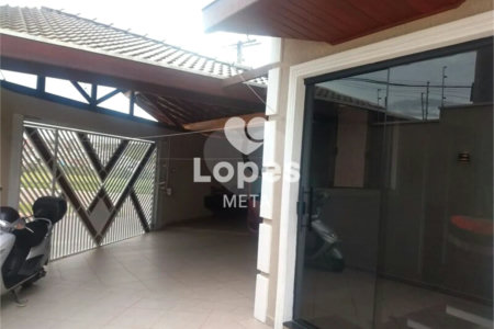 Casa à venda com 3 quartos, sendo 2 suítes, em Jardim Santa Júlia, São José dos Campos, SP