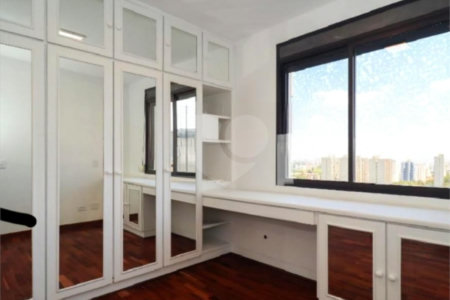 Cobertura à venda com 4 quartos, sendo 2 suítes,  em Vila Suzana, São Paulo, SP