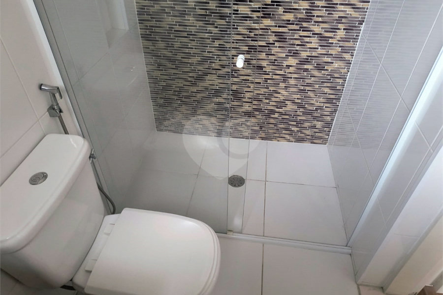 Sobrado à venda com 3 quartos, sendo 1 suíte,  em Vila Palmeiras, São Paulo, SP