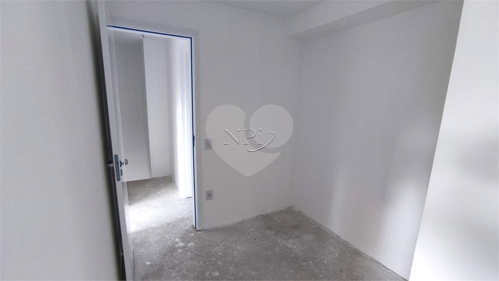 Apartamento à venda com 3 quartos, sendo 2 suítes,  em Moema, São Paulo, SP