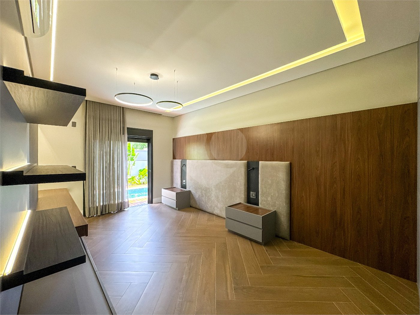 Casa à venda com 3 suítes no condomínio Villa dos Pinheiros, Indaiatuba - SP