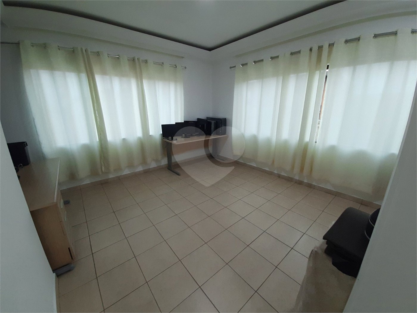 Casa à venda com 5 quartos, sendo 1 suíte, em Vila Lavínia, Mogi das Cruzes, SP