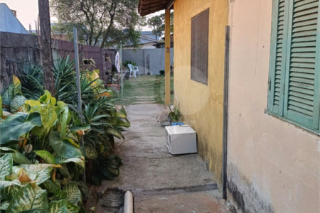 Casa à venda com 2 quartos em Vila Bernadotti, Mogi das Cruzes, SP