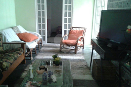 Sobrado à venda com 6 quartos, sendo 1 suíte, em Santa Teresinha, São Paulo, SP