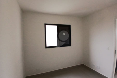 Apartamento à venda com 2 quartos em Vila dos Remédios, São Paulo, SP